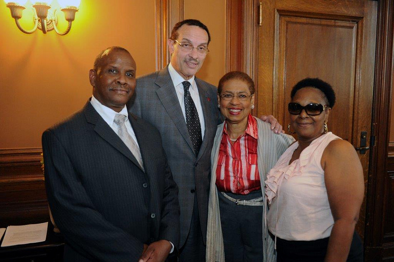 Mayor Vincent Gray with Eleanor Holmes Norton and the family of JaParker Deoni Jones