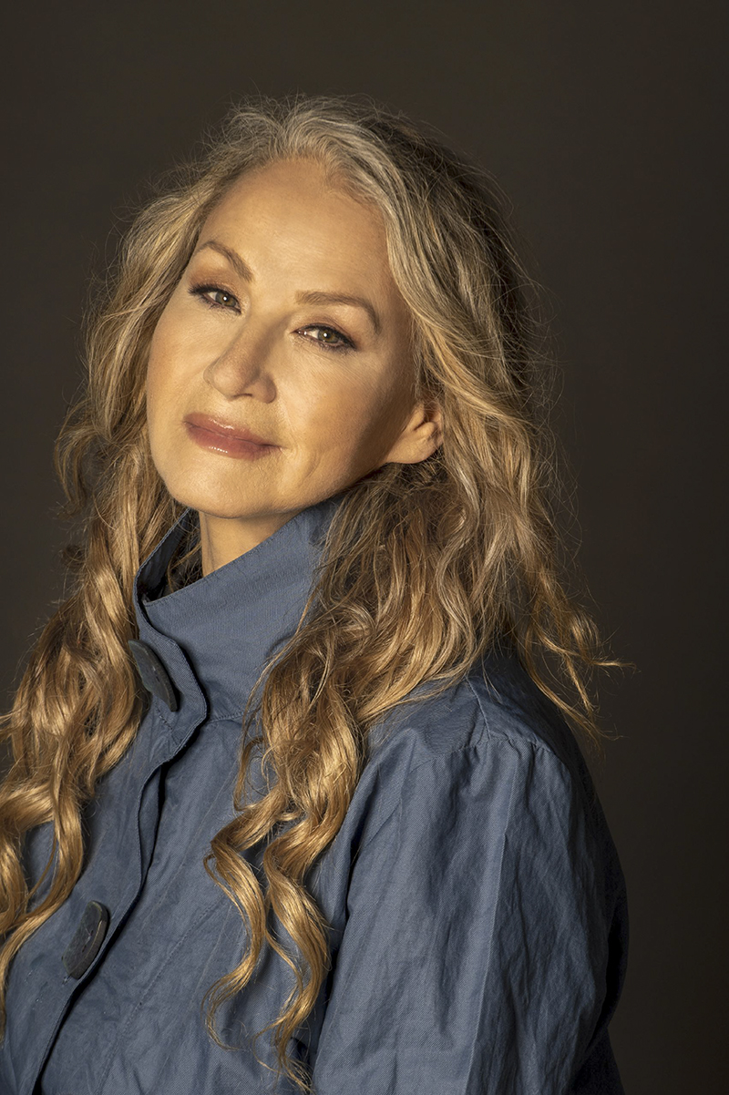 Joan Osborne By LynnGoldsmith-Enhanced - Metro Weekly